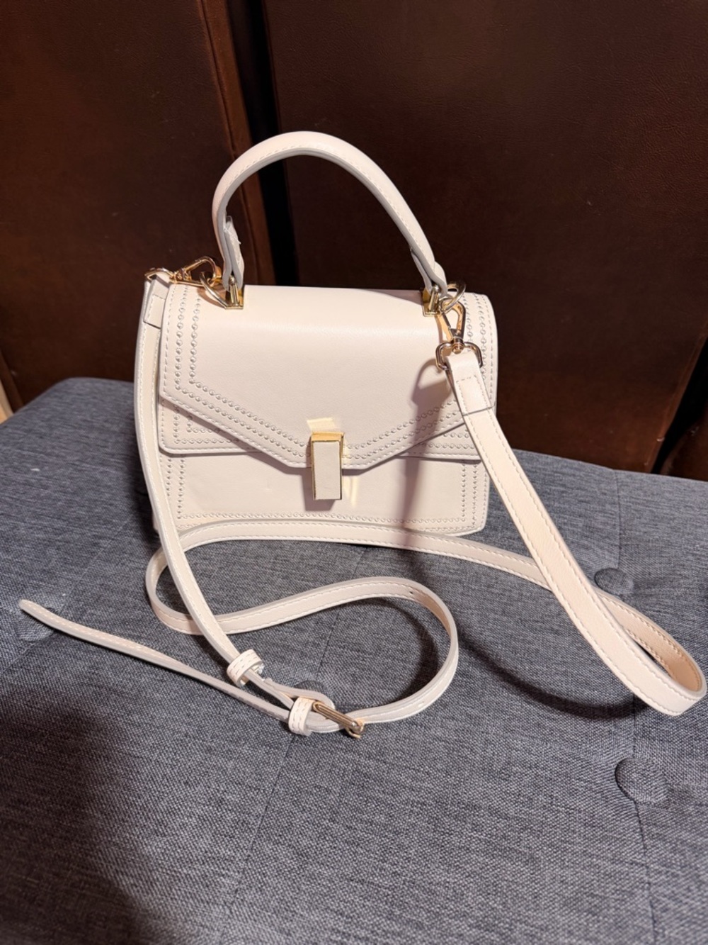Sale🔥Structured Cream Top-Handle Satchel with Gold-Tone Clasp - Picture 4 of 7
